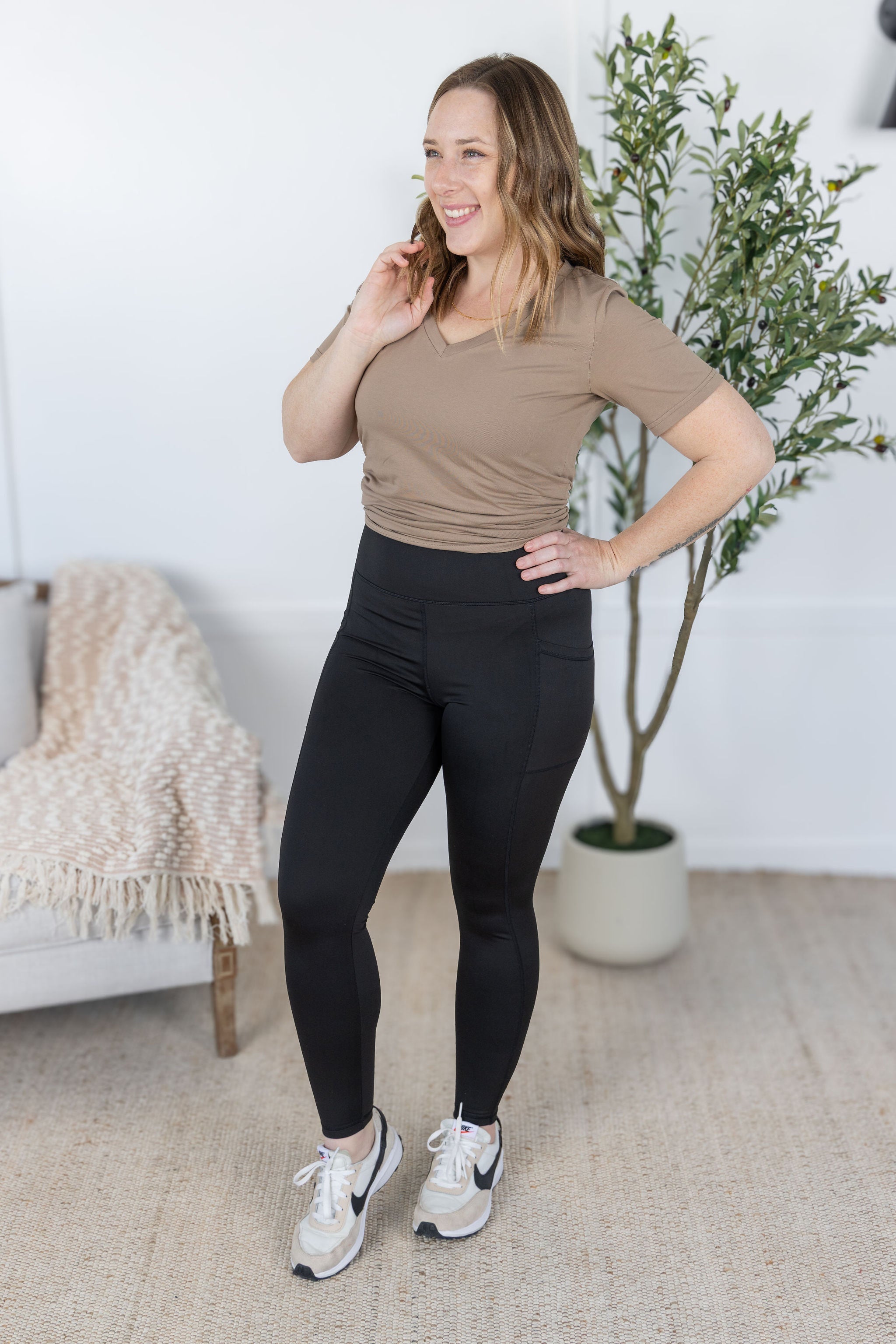 Women's Athleisure Leggings - Black